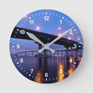 Horloge Ronde Pont du Coronado à Dusk