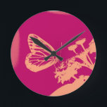 Horloge Ronde Pop Art Butterfly on flower<br><div class="desc">Papillon vintage sur fleur</div>