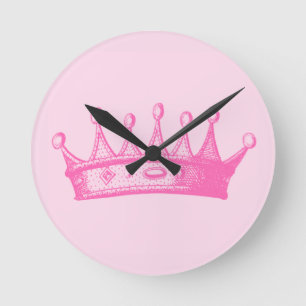 Horloge Ronde Princesse magenta Crown sur l'arrière - plan rose
