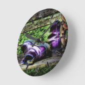 Horloge Ronde Purple boots (HDR) wall clock (Angle)