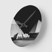 Horloge Ronde Pyramides noires et blanches (Angle)