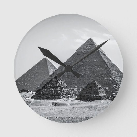 Horloge Ronde Pyramides noires et blanches (Recto)