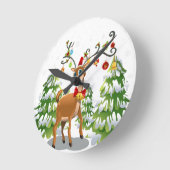 Horloge Ronde Renne mignon dans la neige (Angle)