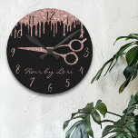Horloge Ronde Rose de la liste de cheveux gouttes d'or Parties s<br><div class="desc">Cette conception peut être personnalisée dans la zone fournie en modifiant la photo et/ou le texte. Vous pouvez également le customiser en cliquant sur Personnaliser ce Modèle, puis en choisissant l'option cliquer pour customiser et supprimer ou modifier la couleur de l'arrière - plan, ajouter du texte, modifier la couleur ou...</div>