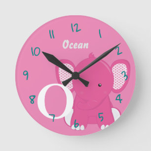 Horloge ronde rose personnalisée pour bébé