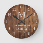 Horloge Ronde Rustic Brown Wood Custom Family Monogram and Name (Recto)