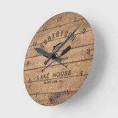 Horloge Ronde Rustic Wood Lake Nom de famille (Angle)