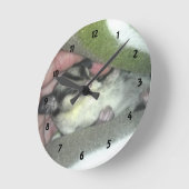 Horloge Ronde Saigneuse à sucre dormant dans la couverture (Angle)