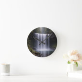 Horloge Ronde Silent Forest Waterfall – Calm Nature Landscape (Maison)