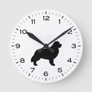 Horloge Ronde Silhouette de la race de chiens de Terre-Neuve
