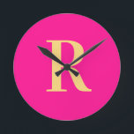 Horloge Ronde Simple Monogramme moderne Hot rose<br><div class="desc">Il s'agit d'un monogramme simple, moderne et personnalisé. Ce design élégant est en rose chaud tendance avec typographie stylisée. Il est parfait pour un cadeau personnalisé ou idéal comme nouvel accessoire de décoration maison pour vous-même. Ajoutez simplement votre lettre initiale en la tapant dans la zone de texte personnalisée. Consultez...</div>