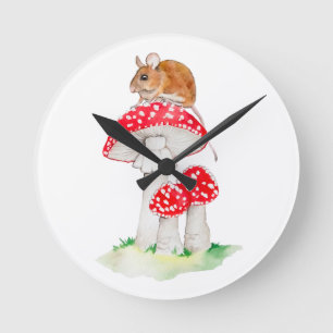 Horloge Ronde Souris mignonne sur amanite tue-mouches aquarelle