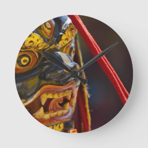 Horloge Ronde Spectacle de danse du masque au Festival de Tshech