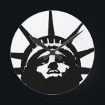 Horloge Ronde Statue d'Art Pop Noir & Blanc de la Liberté<br><div class="desc">Symbole de New York Images et peintures numériques</div>