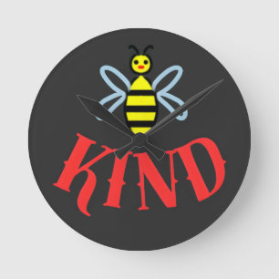 Horloge Ronde T-Shirt Cadeau Personnalisé 'Custom Bee Kind'