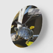 Horloge Ronde Tortue de l'étang dans la nature (Angle)