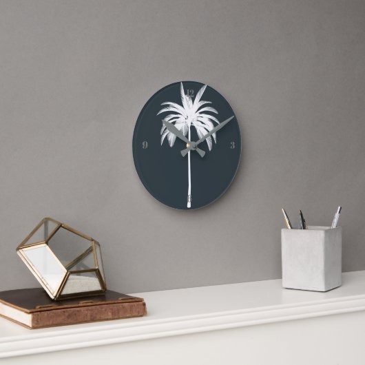 Horloge Ronde Tropical Palm Tree Grey Élégant Moderne (Bureau)