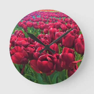 Horloge Ronde Tulips rouges à Field, Oregon