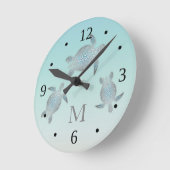 Horloge Ronde Turtles Beach Style Silver Turquoise Monogramme (Angle)