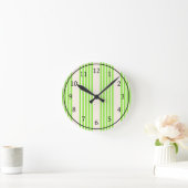 Horloge Ronde Vert citron vert et beige cinq rayures motif (Maison)