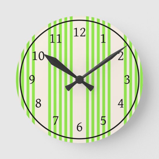 Horloge Ronde Vert citron vert et beige cinq rayures motif (Recto)