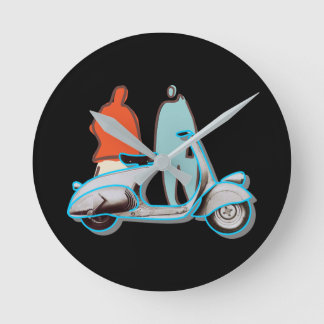Horloge Ronde Vibrant Artsy Retro Italien Pop Art Moteur Scooter