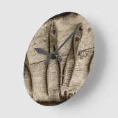 Horloge Ronde vieux outils rouillés. (Angle)