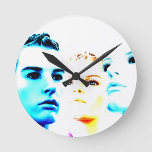 Horloge Ronde Visages cool (trois amis), design minimaliste