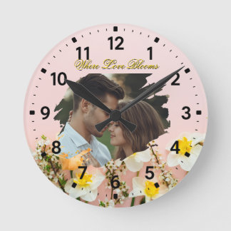 Horloge Ronde Where Love Blooms | Personalized Spring Romance 