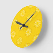Horloge Ronde Yellow Pineapple Slices Pattern (Angle)