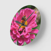 Horloge Ronde Zinnia rose et Bumble bee (Angle)