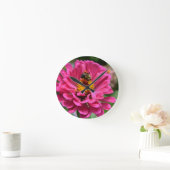 Horloge Ronde Zinnia rose et Bumble bee (Maison)