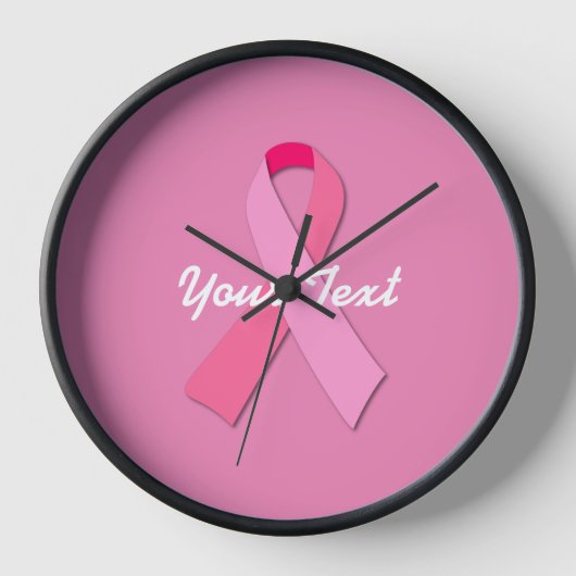 Horloge Ruban rose avec texte personnalisé (Recto)