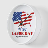 Horloge Simple Elegant Labor Day avec drapeau américain (Angle)