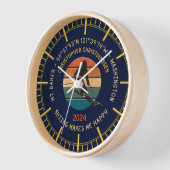 Horloge Ski Mt. Baker, Washington - Man Skier, Texte Jaune (Angle)