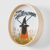 Horloge Sorcière d'Halloween dans un champ de fleurs (Angle)