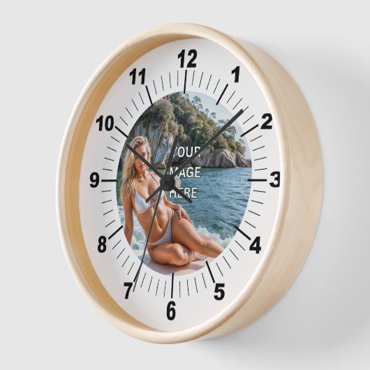 Horloge TIME! ⏰ Custom Wall Clock – Add Your Design (Angle)