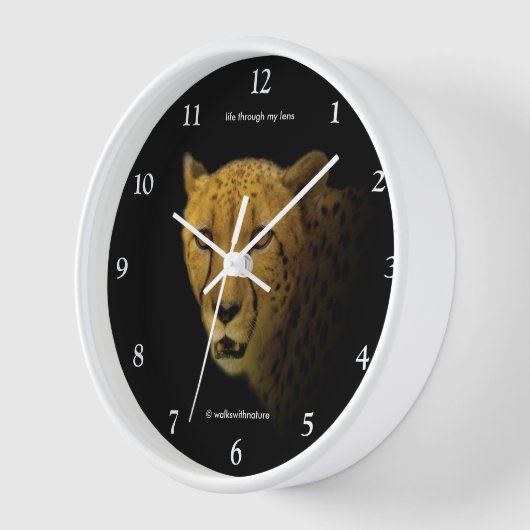 Horloge Trading Glances with a Magnifique Cheetah Cat (Angle)