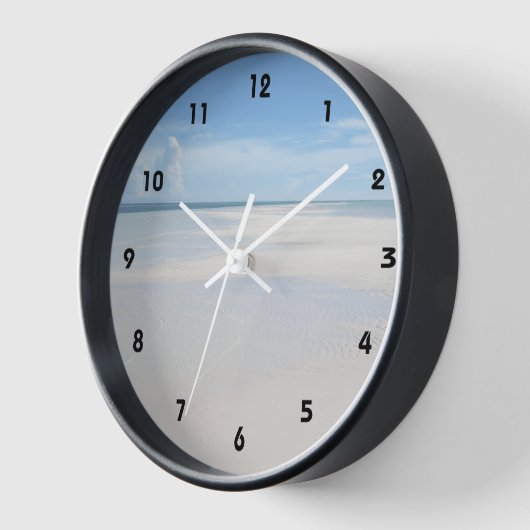 Horloge tropicale de vue de plage de sable d'été (Angle)