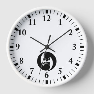 Horloge Two counterclockwise clove swirls