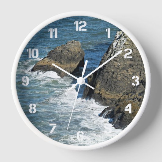 Horloge Vagues écrasantes sur la côte rocheuse (Recto)