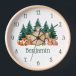 Horloge Woodland Chambre pour enfants Forêt mignonne Anima<br><div class="desc">Pour la chambre d'un enfant. Au centre, il y a un bûcher de bois, entouré d'un groupe de mignons animaux de la forêt peints en aquarelle. A gauche du logis, il y a un renard rouge et un ours brun ; à droite, un cerf, un hérisson, un écureuil et un...</div>