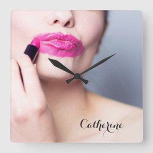 Horloges murales à nom personnalisé Lipstick mal a