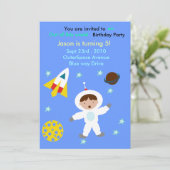 Hors de l'espace invitation de fête d'anniversaire (Debout devant)