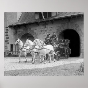 Horse Drawn Fire Engine, 1922.  foto Poster
