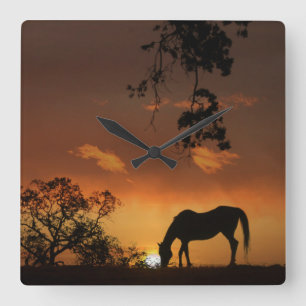 Horse in Southwestern Sunset Clock Vierkante Klok