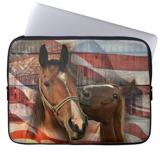 Horse Rustic Barn American Flag Laptop Sleeve (Voorkant)