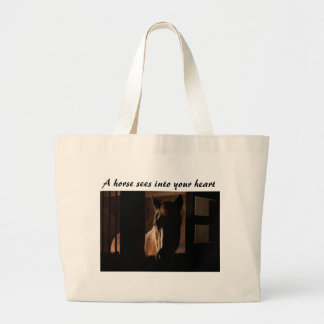 Horse Silhoueted in Barn Stall Grote Tote Bag