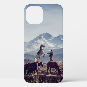 HORSES IN HET OPEN VELD VAN DE BROWN MENINGSMUNTAI iPhone 12 HOESJE
