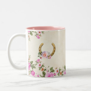 Horseshoe met bloemen op beige tweekleurige koffiemok